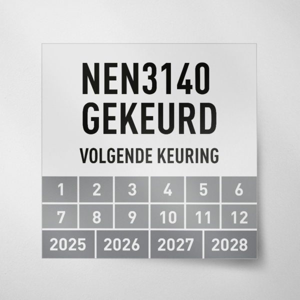 Vierkanten NEN3140 gekeurd keuringssticker in de kleur grijs met beginjaartal 2025