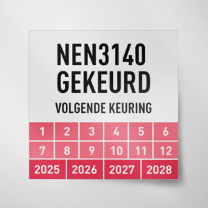 Vierkanten NEN3140 gekeurd keuringssticker in de kleur rood met beginjaartal 2025